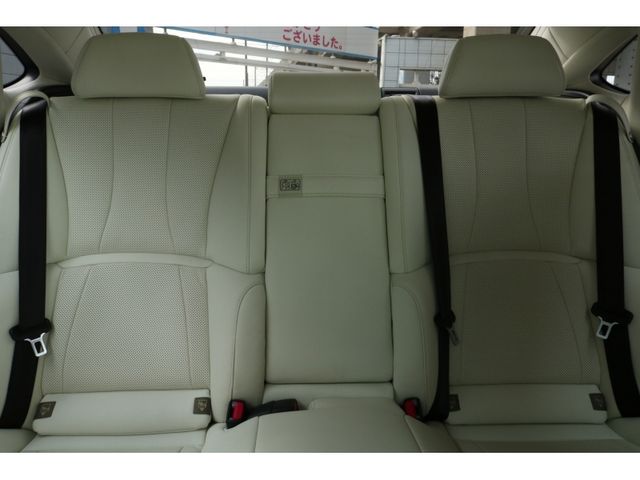 TOYOTA LEXUS LS500 2021 Image 31