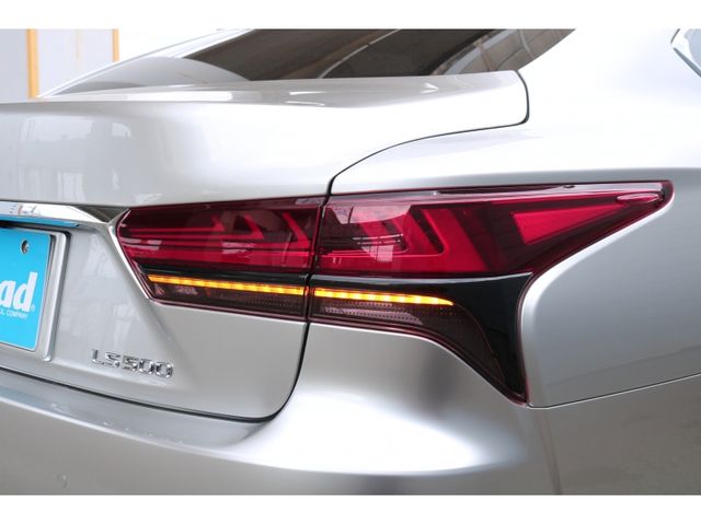 TOYOTA LEXUS LS500 2021 Image 31