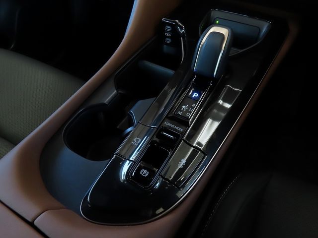 TOYOTA CROWN CROSSOVER 2025 Image 31