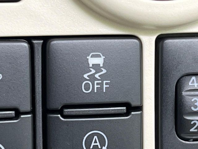 DAIHATSU MOVE CANBUS 4WD 2019 Image 31