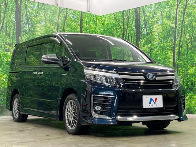 TOYOTA VOXY HYBRID 2017 Image 31