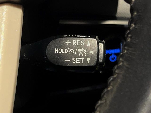 TOYOTA PRIUS PHV 2017 Image 31