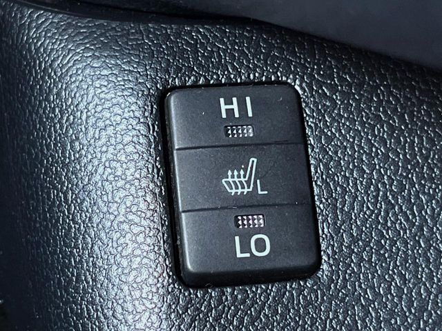 TOYOTA PRIUS PHV 2017 Image 31