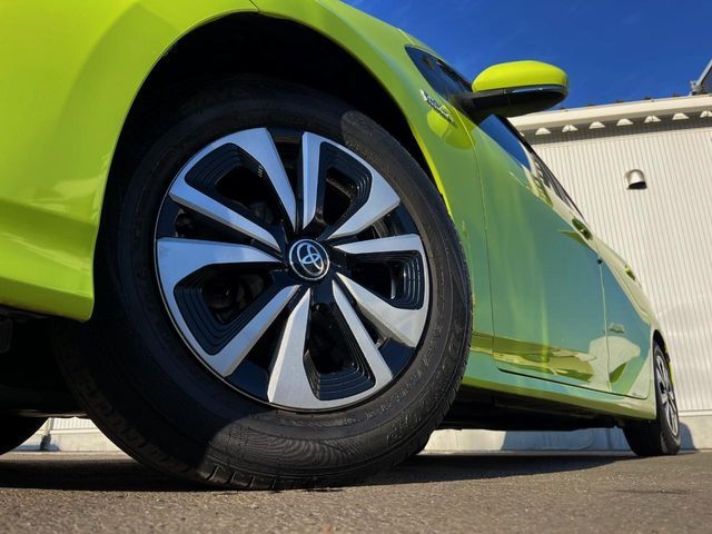 TOYOTA PRIUS PHV 2017 Image 31