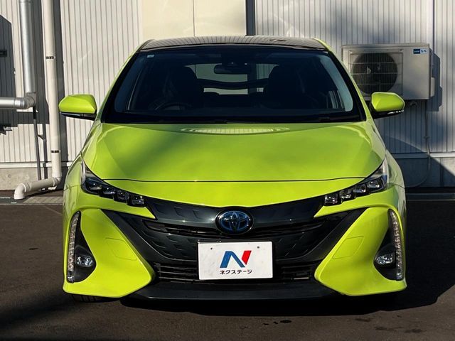 TOYOTA PRIUS PHV 2017 Image 31