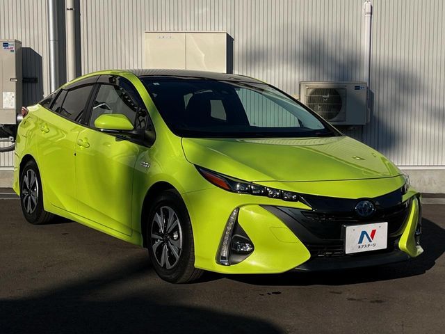 TOYOTA PRIUS PHV 2017 Image 31