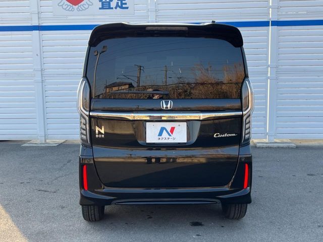 HONDA N BOX CUSTOM 2018 Image 31