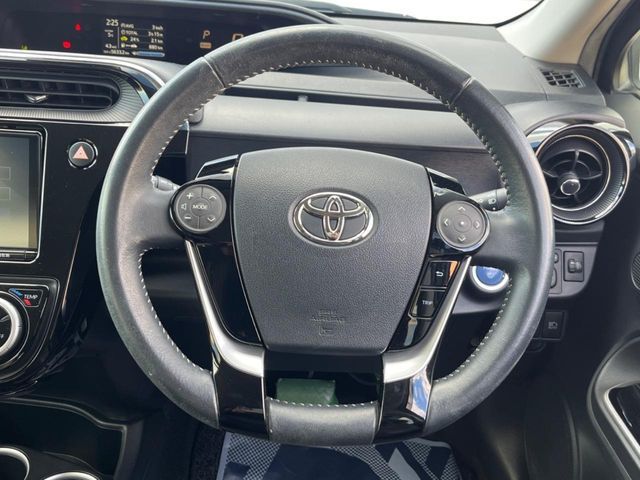 TOYOTA AQUA 2017 Image 31