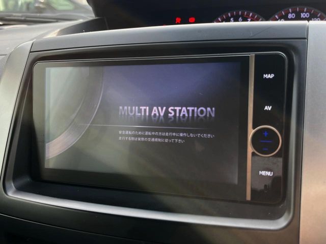 TOYOTA VOXY 2013 Image 31