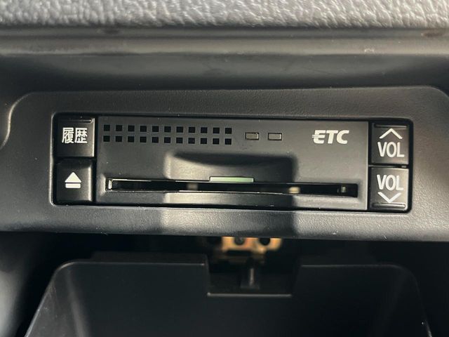 TOYOTA VOXY 2013 Image 31