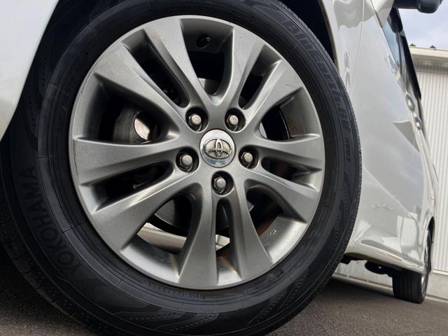 TOYOTA VOXY 2013 Image 31