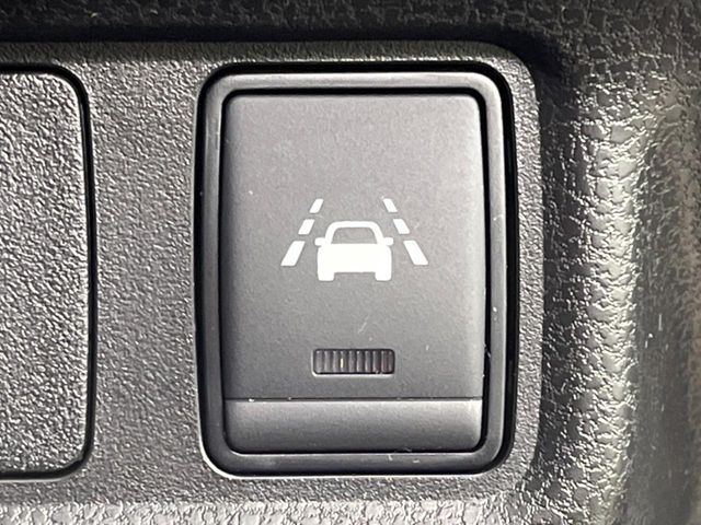 NISSAN NOTE 2017 Image 31