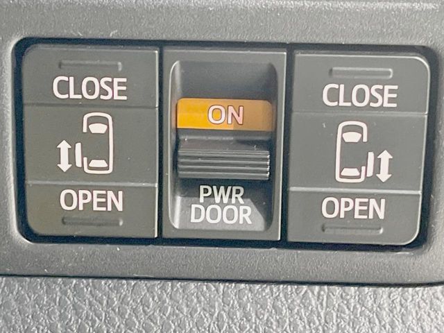 TOYOTA ESQUIRE 2018 Image 31