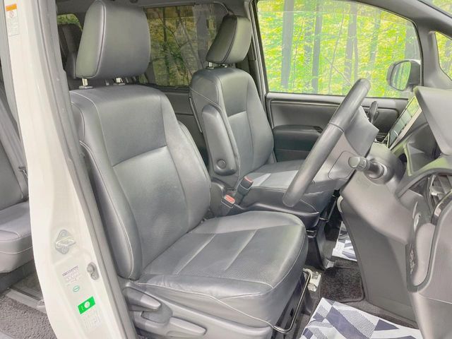 TOYOTA ESQUIRE 2018 Image 31