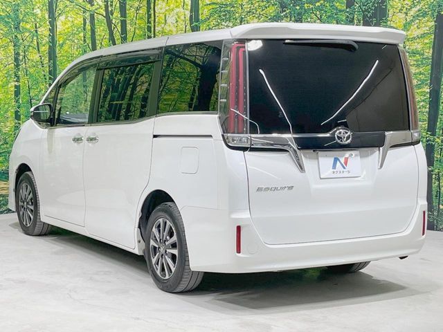 TOYOTA ESQUIRE 2018 Image 31