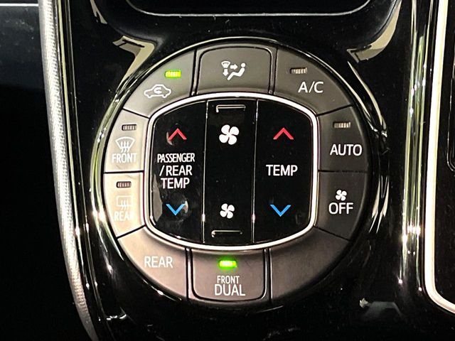 TOYOTA NOAH 2019 Image 31