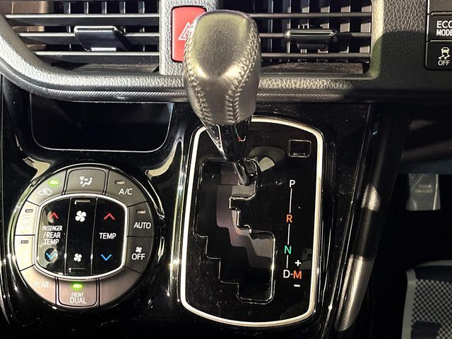 TOYOTA NOAH 2019 Image 31