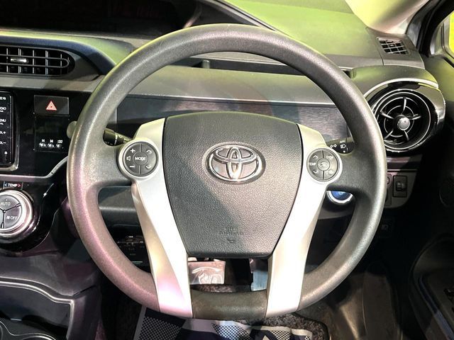 TOYOTA AQUA 2016 Image 31