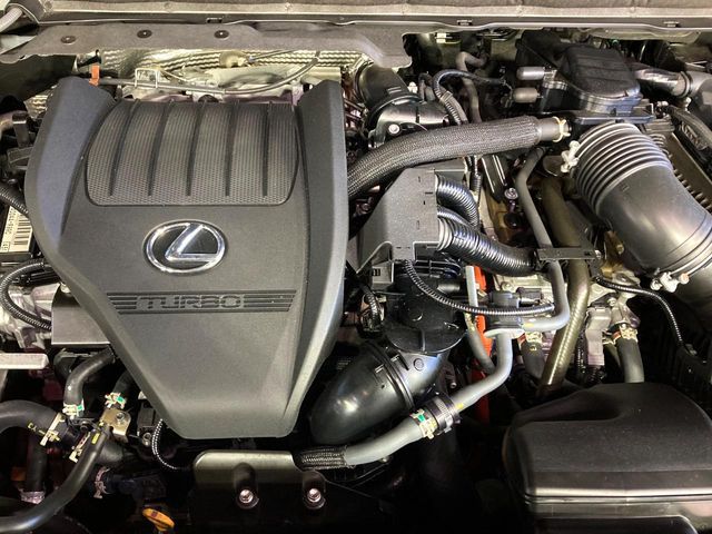 TOYOTA LEXUS RX500H 2023 Image 31