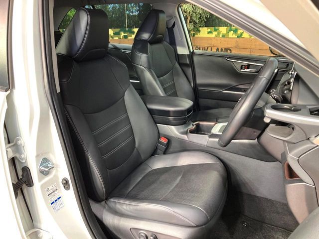 TOYOTA RAV4 HYBRID 4WD 2022 Image 31