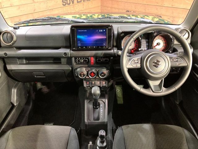 SUZUKI JIMNY NOMADE 2025 Image 31