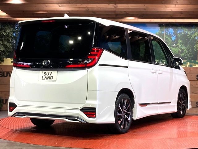 TOYOTA NOAH 2024 Image 31