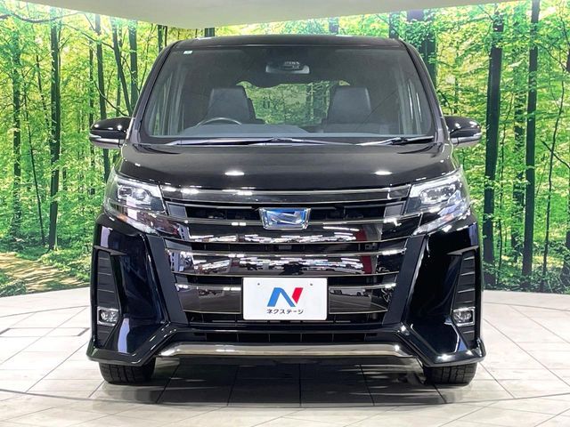 TOYOTA NOAH HYBRID 2018 Image 31