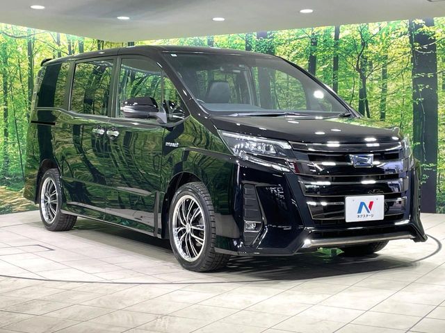 TOYOTA NOAH HYBRID 2018 Image 31