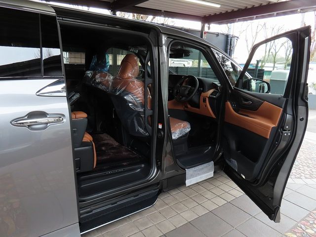 TOYOTA VELLFIRE  HYBRID 2025 Image 31