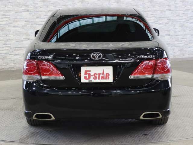 TOYOTA CROWN SEDAN 2011 Image 31