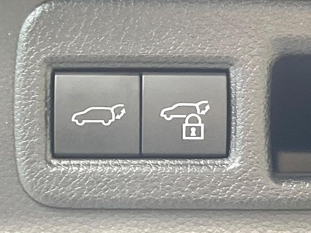 TOYOTA HARRIER HYBRID 2023 Image 31