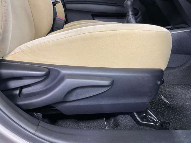 TOYOTA COROLLA AXIO 2017 Image 31