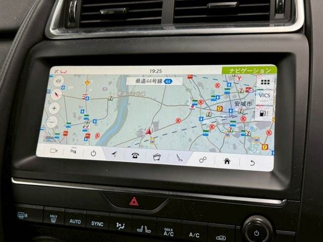 JAGUAR E-PACE 2019 Image 31