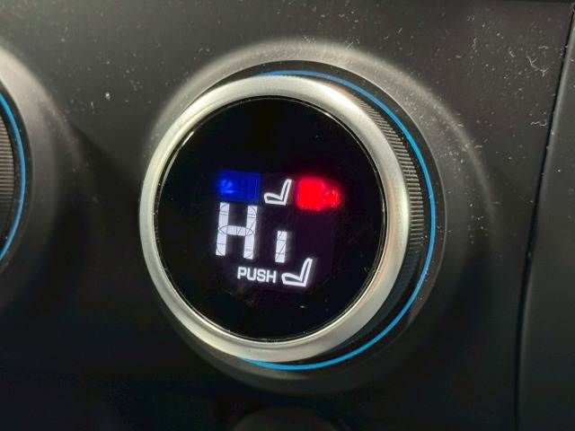 JAGUAR E-PACE 2019 Image 31