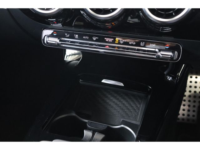 MERCEDES BENZ A CLAS 2019 Image 31