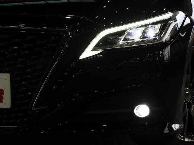 TOYOTA CROWN SEDAN HYBRID 2019 Image 31