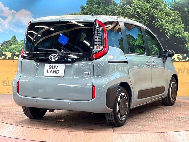 TOYOTA SIENTA HYBRID 2023 Image 31