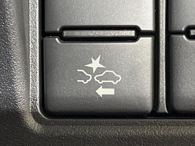 TOYOTA VOXY HYBRID 2019 Image 31