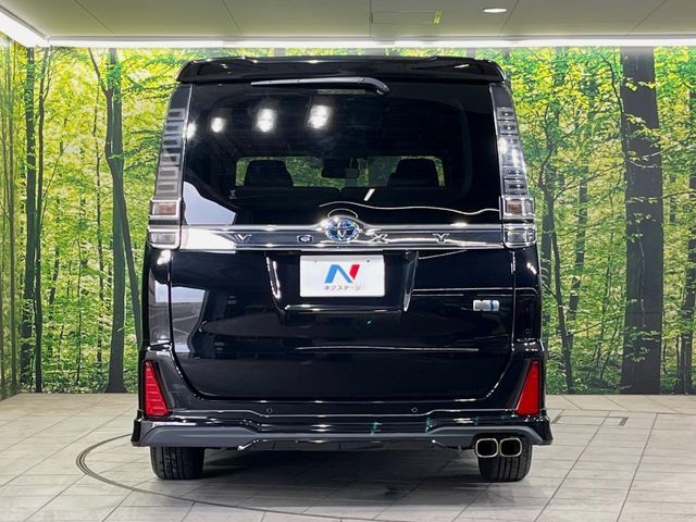 TOYOTA VOXY HYBRID 2019 Image 31