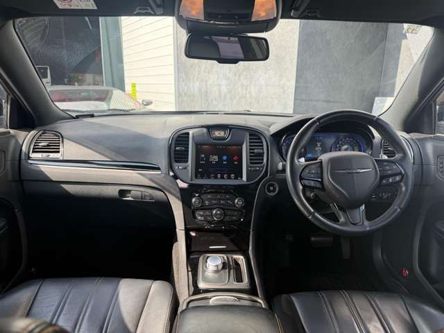 CHRYSLER 300 2016 Image 31