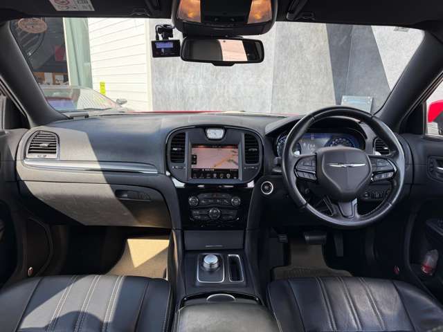 CHRYSLER 300 2016 Image 31