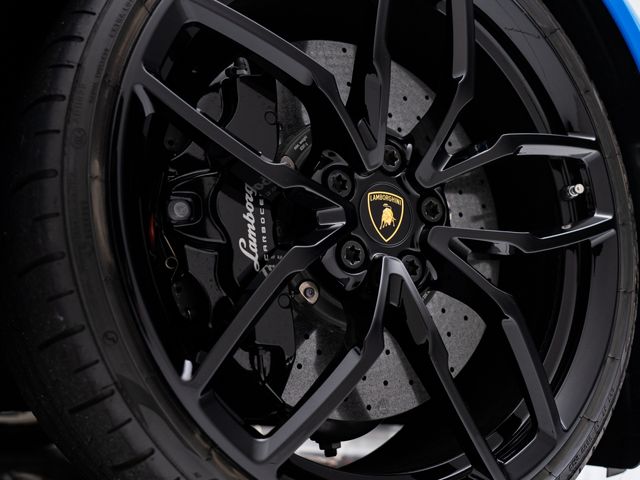 LAMBORGHINI HURACAN 2016 Image 31