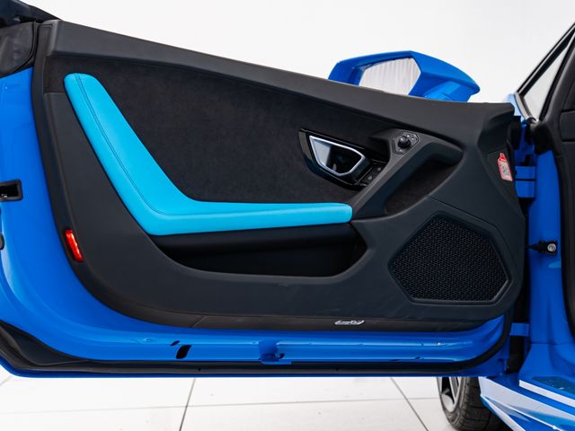 LAMBORGHINI HURACAN 2016 Image 31