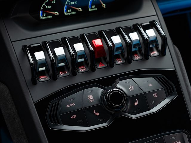 LAMBORGHINI HURACAN 2016 Image 31