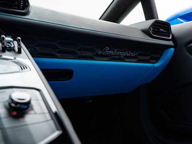 LAMBORGHINI HURACAN 2016 Image 31