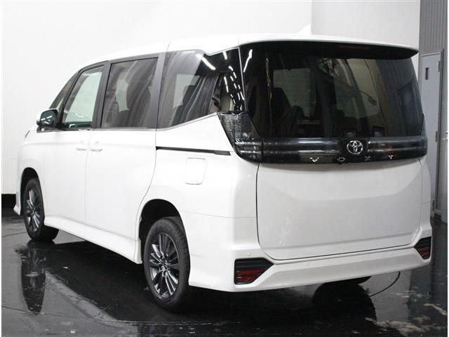 TOYOTA VOXY 4WD 2024 Image 31