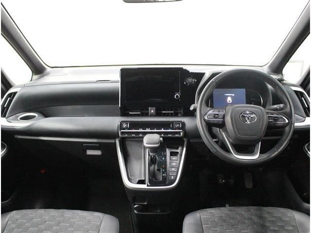 TOYOTA VOXY 4WD 2024 Image 31