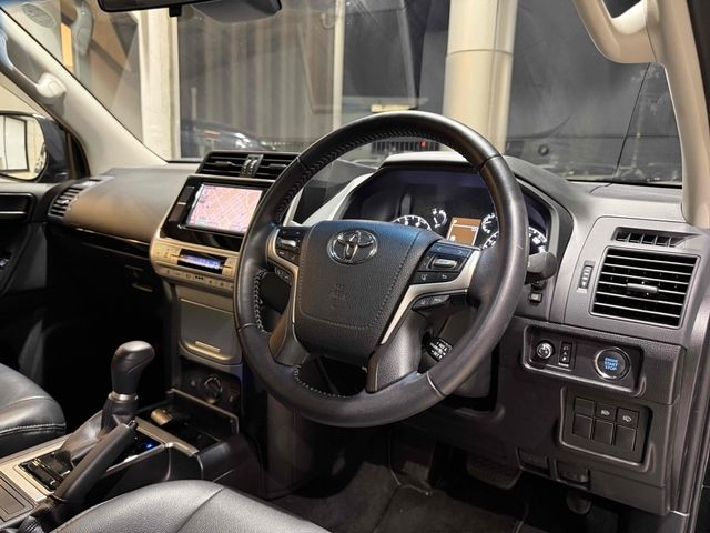 TOYOTA LANDCRUISER PRADO 2021 Image 31