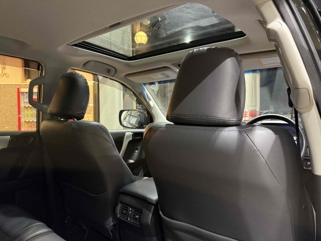 TOYOTA LANDCRUISER PRADO 2021 Image 31