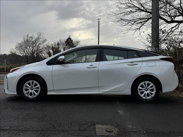 TOYOTA PRIUS 2021 Image 31